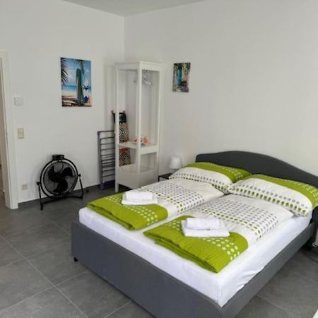 Klein Aber Fein Mit Terrasse Apartment Viena Exterior foto