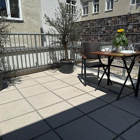 Klein Aber Fein Mit Terrasse Apartment Viena Exterior foto