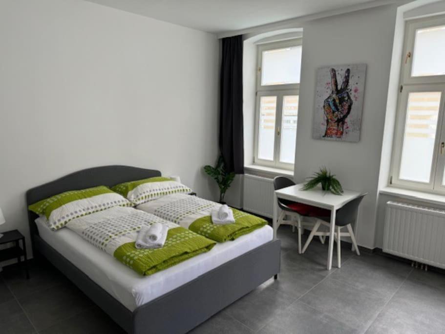 Klein Aber Fein Mit Terrasse Apartment Viena Exterior foto