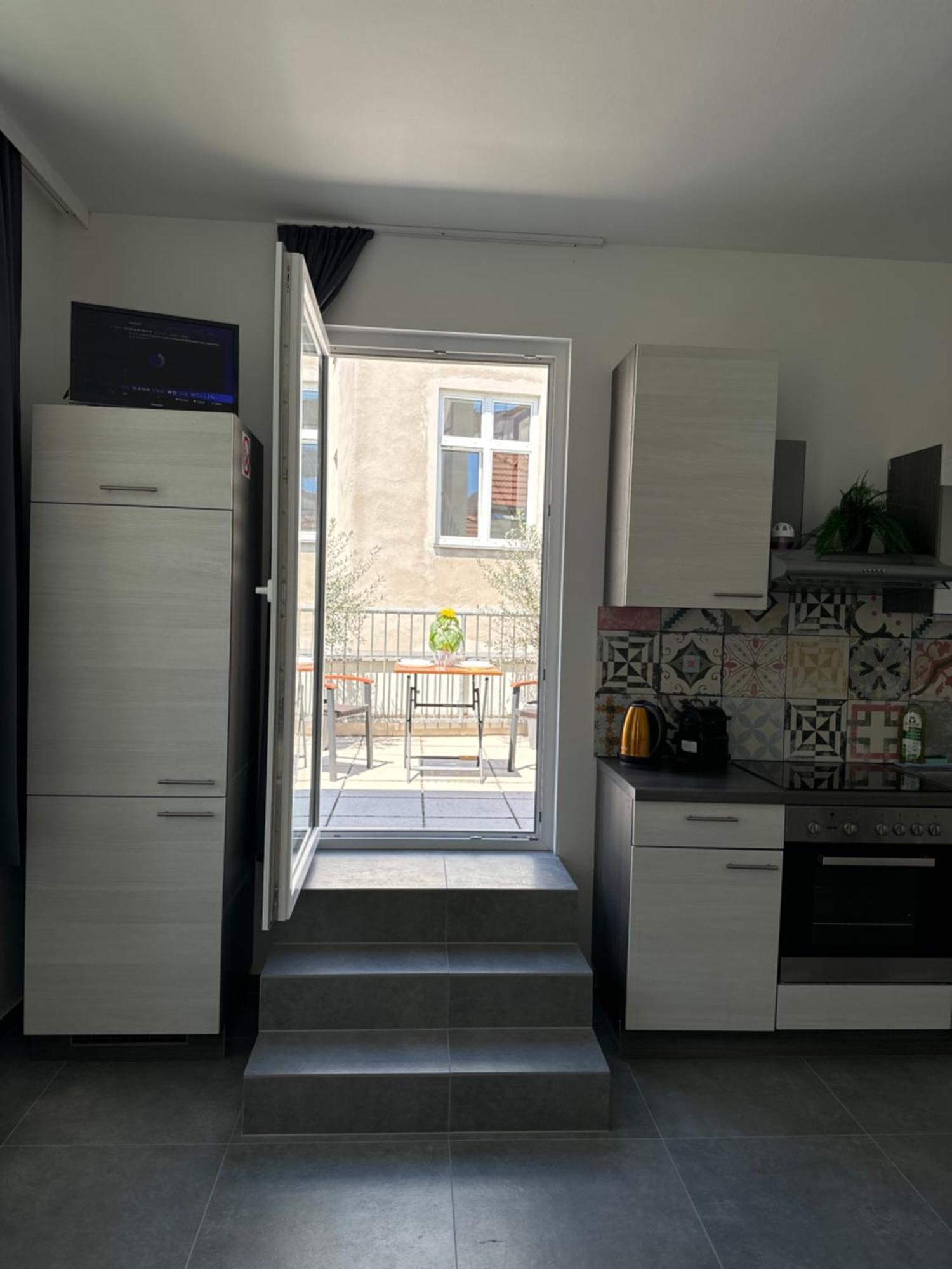 Klein Aber Fein Mit Terrasse Apartment Viena Exterior foto